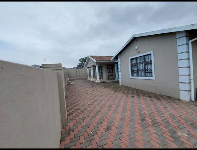 3 BEDROOM HOUSE FOR SALE IN NCAMBEDLANA
